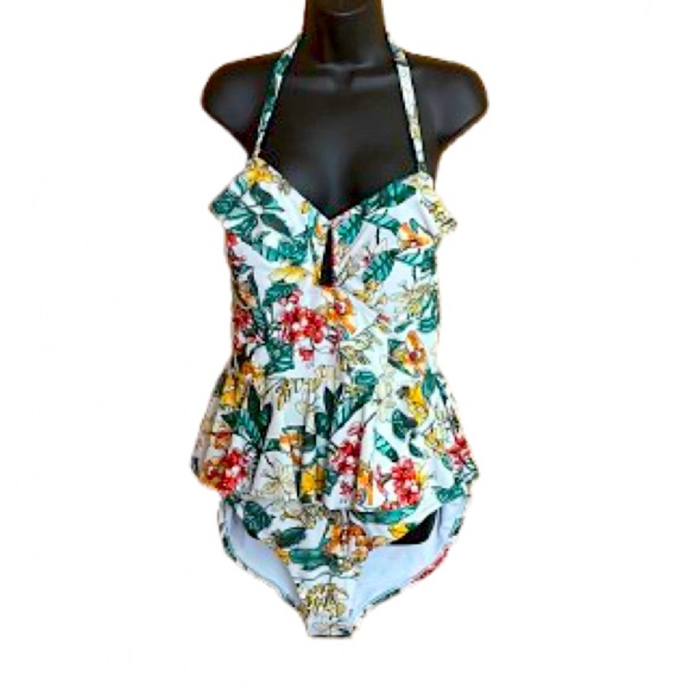 Forever 21+ Green and Red Floral One Piece Swimsuit size 3x